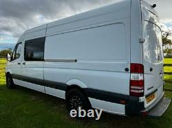 Le Camping-car Mercedes Sprinter. Hors Grille