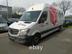 Mercedes Sprinter B 906 313 CDI Crossbow A9063212303 Front  
<br/>
 
 <br/> 		
Mercedes Sprinter B 906 313 CDI Crossbow A9063212303 Avant